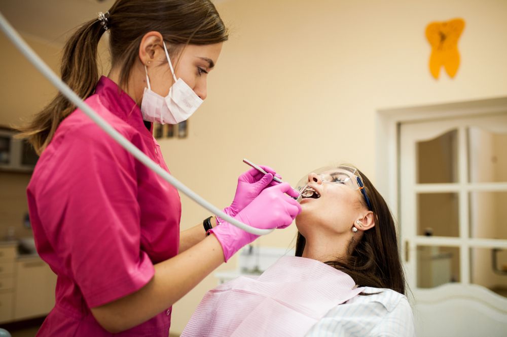 professional teeth cleaning vs brushing at home key differences