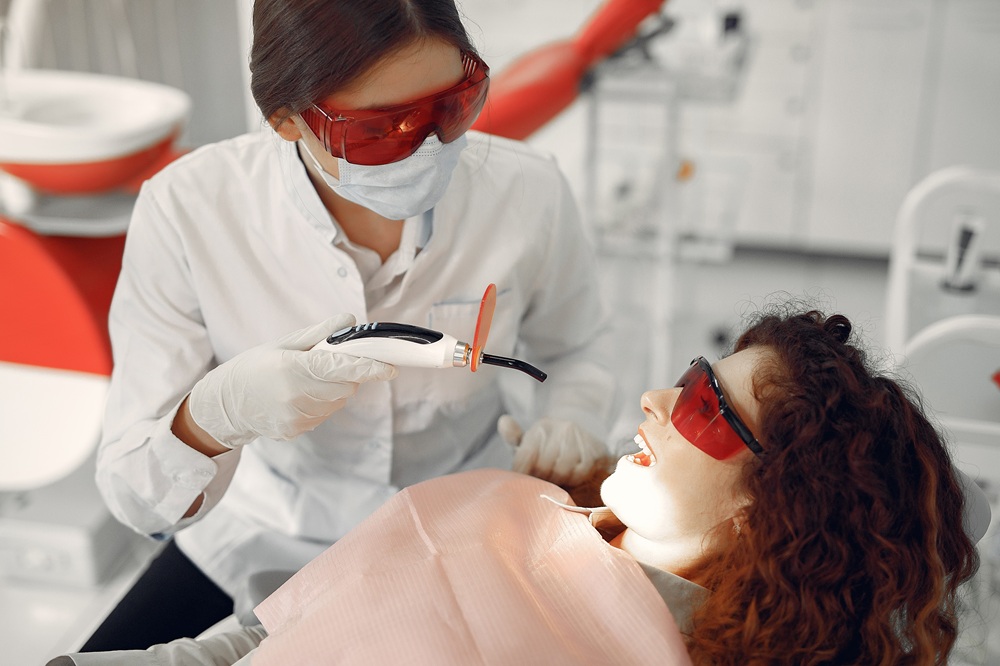 How Much Does Professional Teeth Whitening Cost In Toronto, And How Long Do The Results Last
